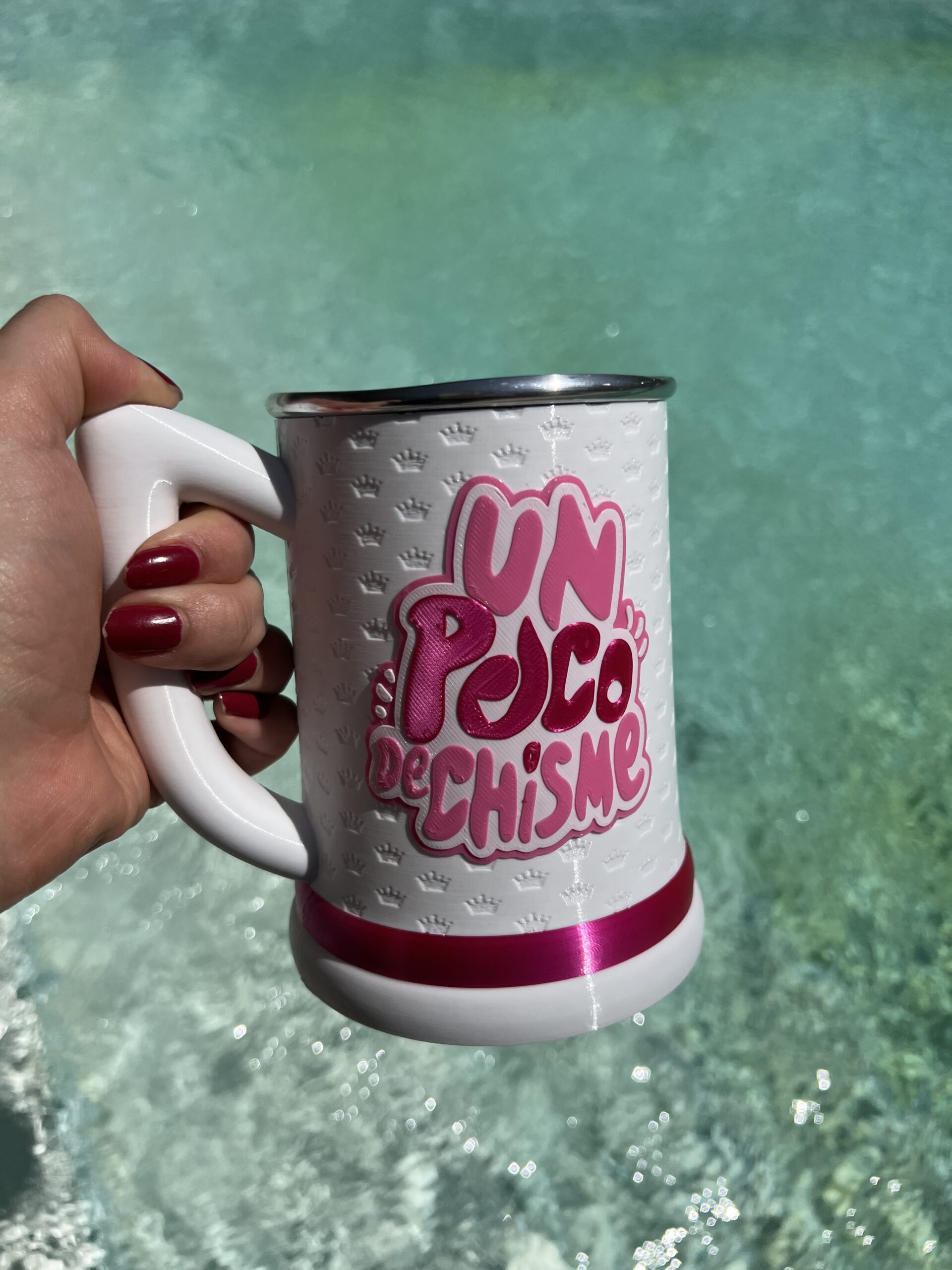 Chopp Un poco de Chisme “Hasta el fondo Princesa”